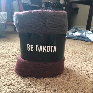 B.B. Dakota poncho